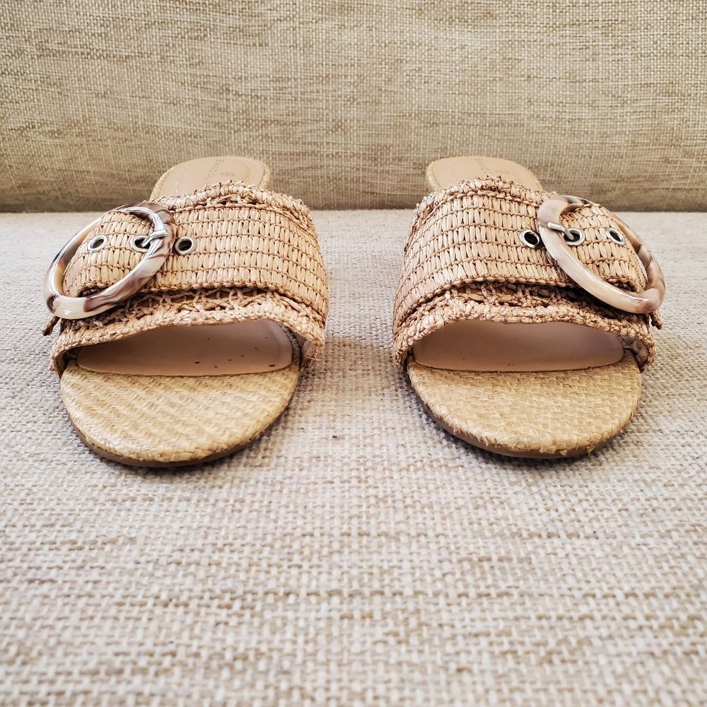 Bandolino Anni Crochet Block Heel Slide Dress Sandals sz 8 - Picture 3 of 13